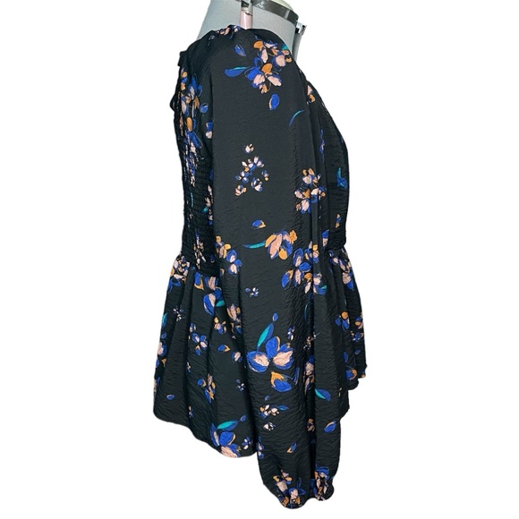 Ava & Viv Women's Top Size 1X Black Peplum Floral Print Long Sleeve Plus - Picture 6 of 9